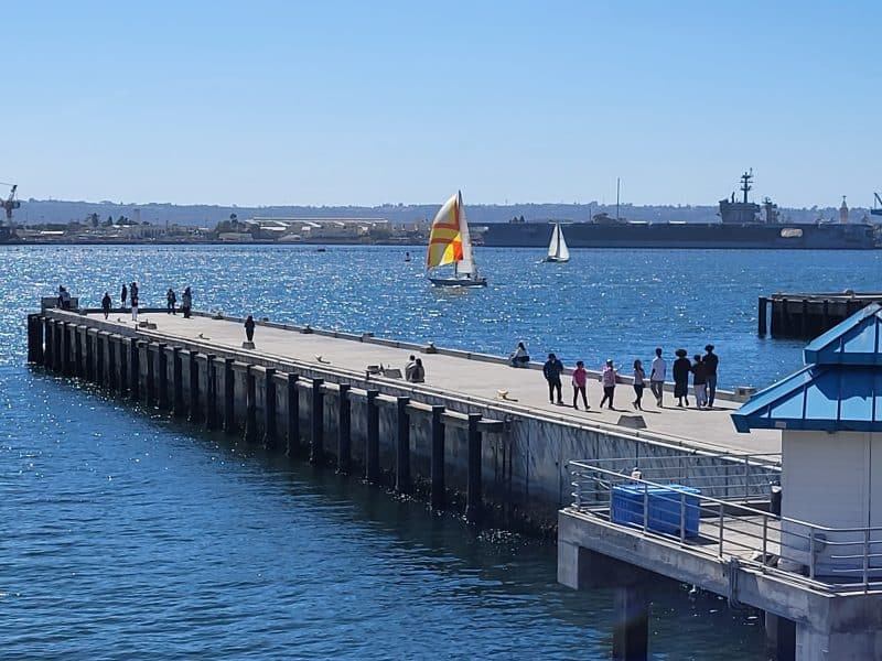 Walking-In-The-City-Downtown-San-Diego-Advantages