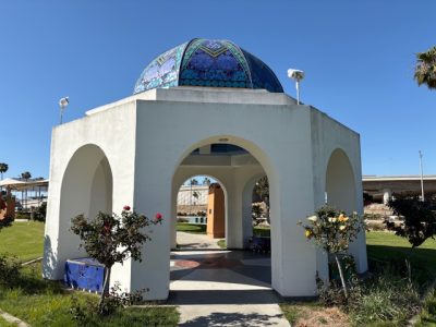 Walking-In-The-City-Spanish-Landing-Park