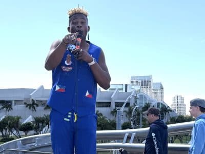 Street-performer-are-you-living-Joe-Dreamz
