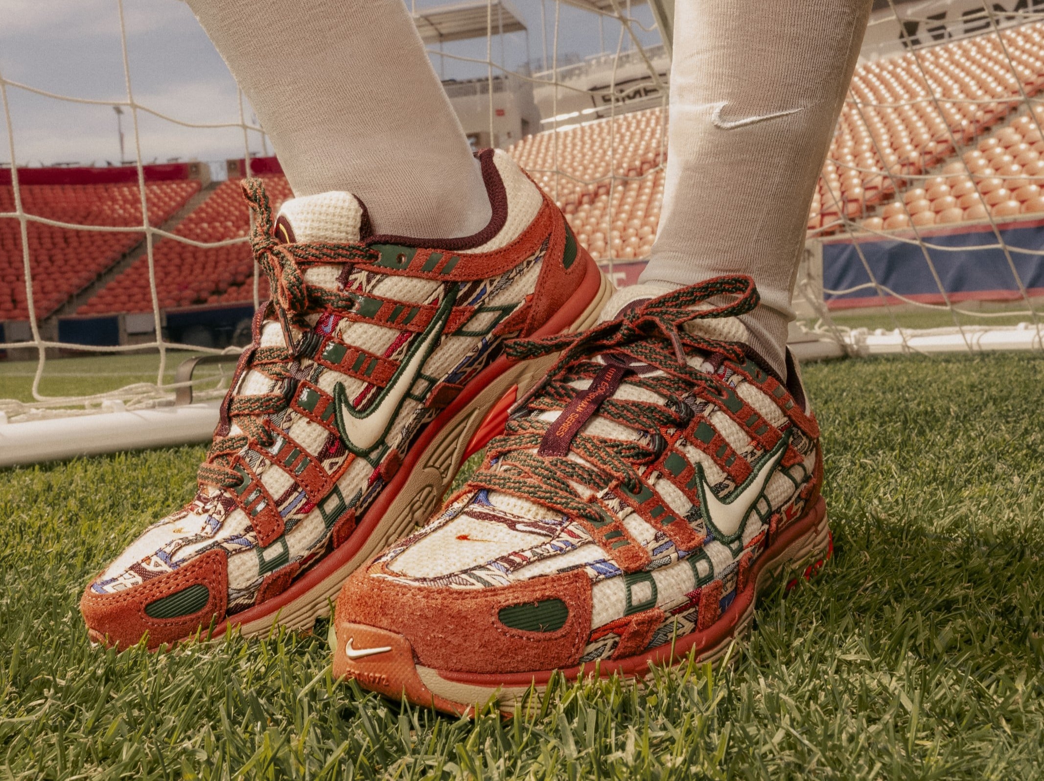 Nike-N7-Summer -Collection-Shoe-Drop-Native-Star